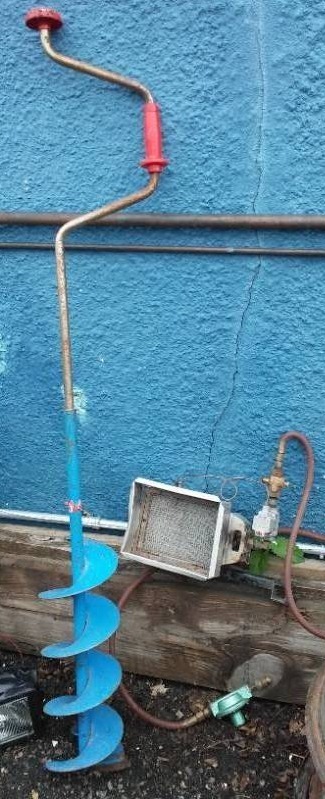 lot 801 image: Hand Auger, Infer Red Heater, Rims, Jack And Air Pump