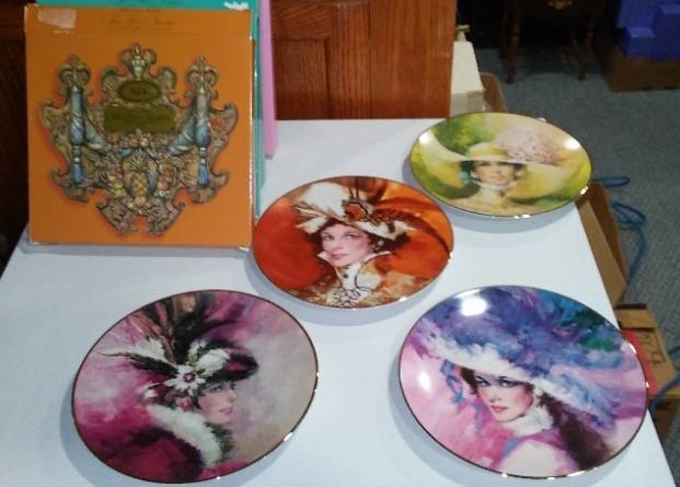 lot 841 image: Avon The Four Seasons Mrs. P.F. E. Albee Portrait and other Assorted Plates (60)