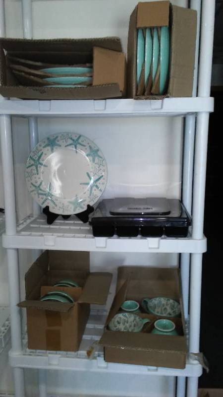 lot 864 image: NEW Pfaltzgraff Venice Stoneware and Silverware.