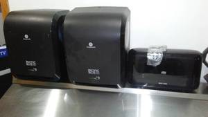 lot 900 image: Commercial Bathroom Dispensers (3)