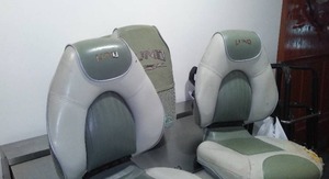 lot 906 image: Lund Boat Seats (3)