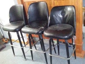 lot 907 image: Bar stool Bases and Seats (3)