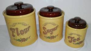lot 939 image: Vintage Stoneware Canister Set. (3 pcs with covers)