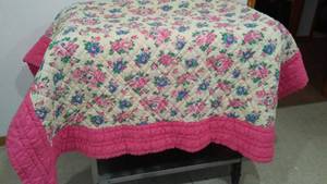 lot 977 image: Beautiful Lap Quilt.