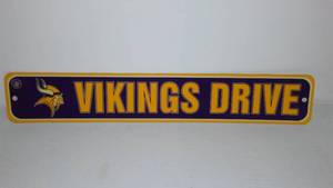 lot 641 image: Vintage Vikings Drive Sign. Plastic.