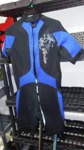 lot 678 image: Obrien Wet Suit (XL), Wood Shaft Golf Clubs, Hydrofoil Replacement Seat and More.