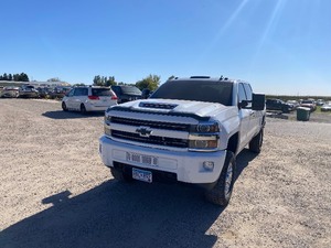 lot 1 image: 2019 Chevrolet Silverado 2500 Crew Cab LTZ 6.6L Diesel