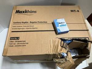 lot 142 image: Bulk #4 Maxipads