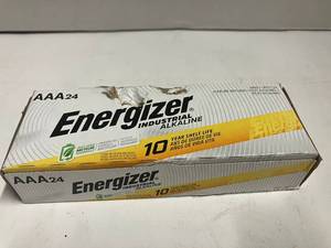 lot 114 image: Energizer AAA Batteries