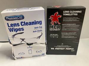 lot 144 image: Lens Cleaning Wipes