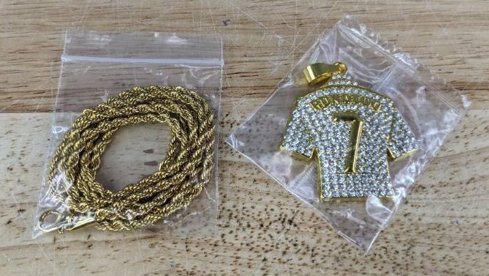 lot 62J image: Ronaldo #7 Soccer Jersey Pendant Necklace - Brand New