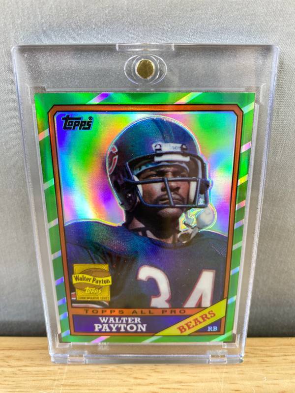 lot 6D image: 2001 Topps Chrome Refractor Walter Payton Bears NFL Card - Chicago Bears