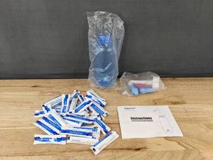 lot 268 image: Maoever Nasal Wash Bottle Kit with Saline Packets - Brand New