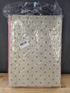 lot 210 image: Patterned Play Mat with Pink Trim - Brand New