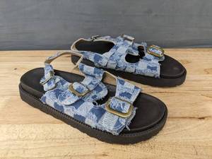 lot 248 image: Womens Buckle Denim Platform Sandals Size 9.5 - Brand New