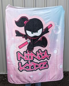 lot 101E image: Ninja Kidz Throw Blanket 50 x 60 - Brand New