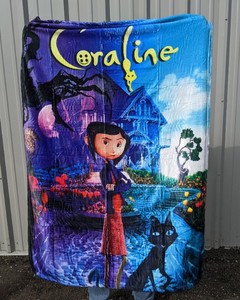 lot 299 image: Coraline Throw Blanket 40in x 50in - Brand New