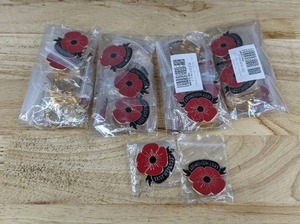 lot 87E image: 38 Red Poppy Lest We Forget Remembrance War Pins - Brand New