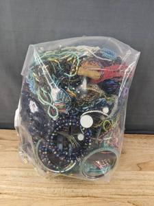 lot 77E image: Beaded Costume Jewelry - 10 lbs 4 oz C