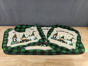lot 371 image: Brand New St. Patricks Day Gnome Bathroom Rug Set