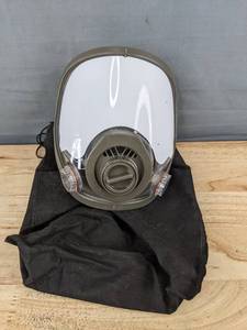 lot 392 image: Brand New Re-Usable Respirator Mask