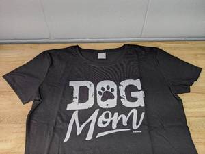 lot 406 image: Dog Mom Womens Fitted Short Sleeve T-Shirt Size XL - Brand New P