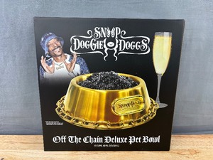 lot 24D image: Snoop Doggie Doggs Off the Chain Deluxe Gold Pet Bowl - Brand New
