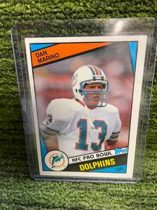 lot 3 image: 1984 Topps Dan Marino Rookie