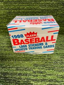 lot 23 image: 1988 Fleer Update Baseball Complete Set