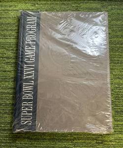 lot 238 image: 1992 Super Bowl XXVI Game Program