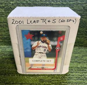 lot 132 image: 2001 Leaf Rookies and Stars Set #1-100