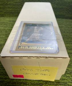 lot 160 image: 1998 Topps Baseball Complete Set