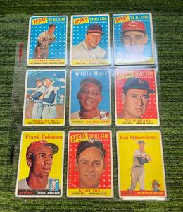 1958 Baseball Vintage Cards in Binder Sleeve