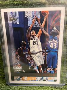 lot 59 image: 1997 Topps Tim Duncan Rookie