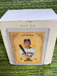 lot 35 image: 2004 Diamond Kings Baseball Set