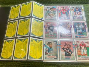 lot 176 image: 1989 Topps Traded MLB Complete Base Set