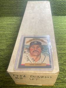 lot 217 image: 1986 Donruss MLB Complete Base Set