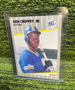 lot 264 image: 1989 Fleer Rookie Ken Griffey Jr. Card