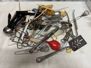 lot 17 image: Box full of Vintage Kitchen utensils