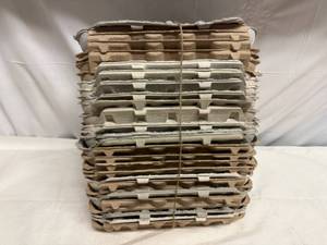 lot 30 image: 25 Egg Cartons