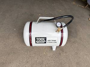 lot 34 image: Portable Air Tank 5 Gallon