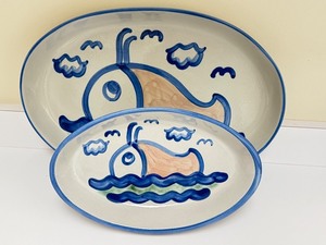 lot 17H image: PTRY - Set of 2 M.A. Hadley Pottery Platters with Whale Design