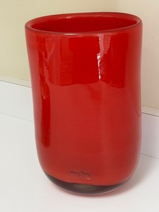 lot 44AA image: Henry Dean Red Art Glass Vase
