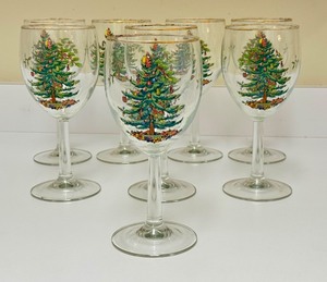 lot 52 image: PTRY - Set of 8 Spode Christmas Tree Wine Glasses, 7 Inch