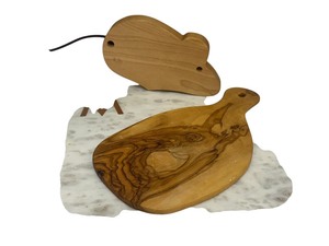 lot 54 image: K - Set of 3 Cheese Boards - Marble, Olive Wood, and Mouse Shape
