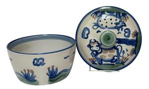 lot 60H image: PTRY - M.A. Hadley Pottery Covered Dish with Cow Motif