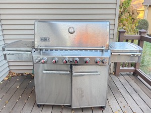 lot 13 image: D - Weber Summit Stainless Steel Gas Grill with Cover and Accessories
