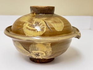 lot 83 image: PTRY - Richard Bresnahan, Potter in Residence at St Johns University Crafted Lidded Pottery Bowl with Floral Motif