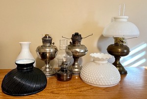 lot 85A image: LL - Lot of 6 Vintage Oil Lamps and Glass Lamp Shades, Mixed Condition