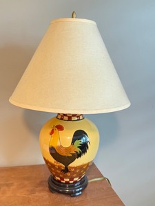 lot 91 image: MBR - Table Lamp with Rooster Design and Shade